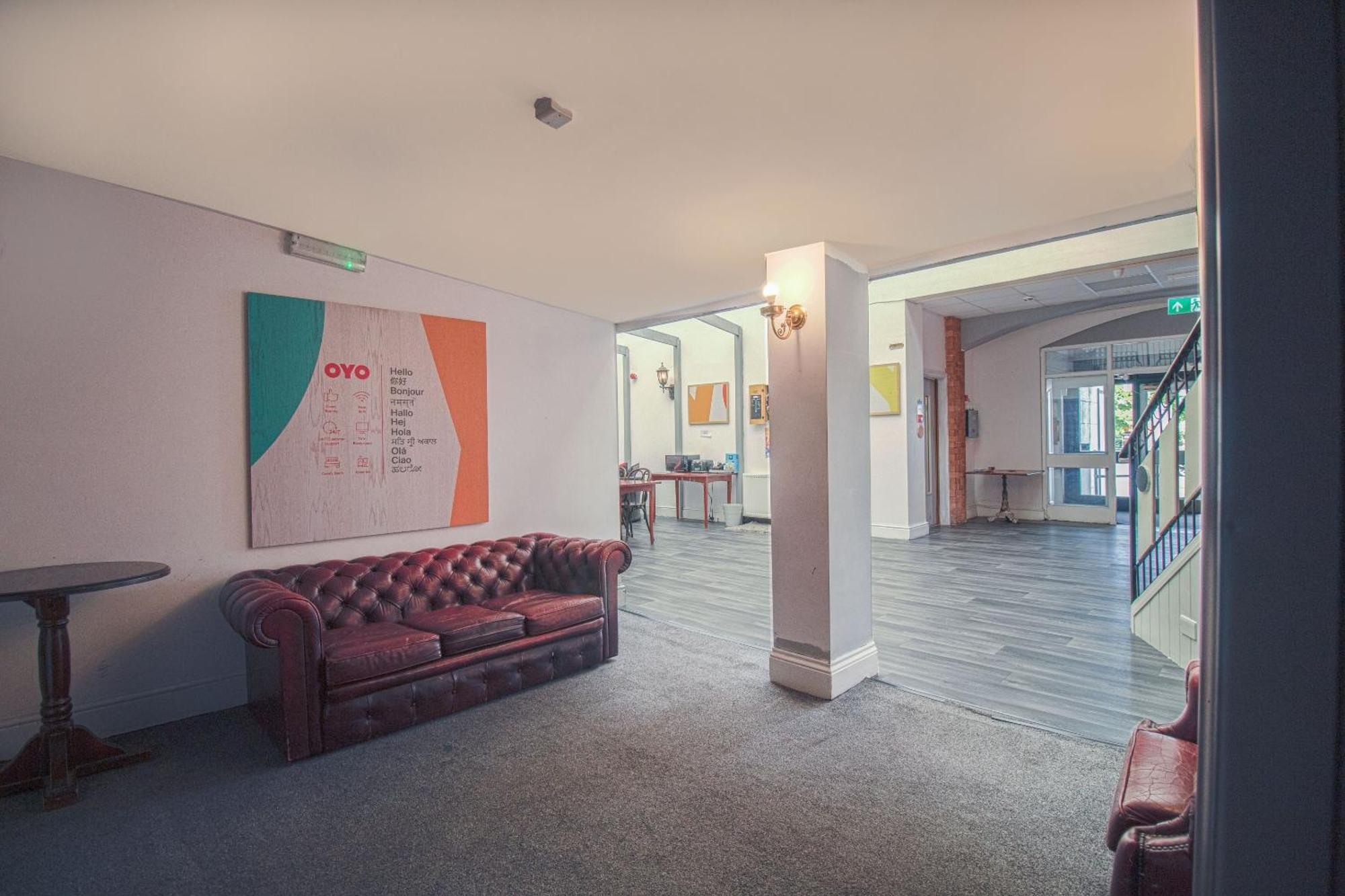 Oyo Hotel Clamart Сканторп Экстерьер фото