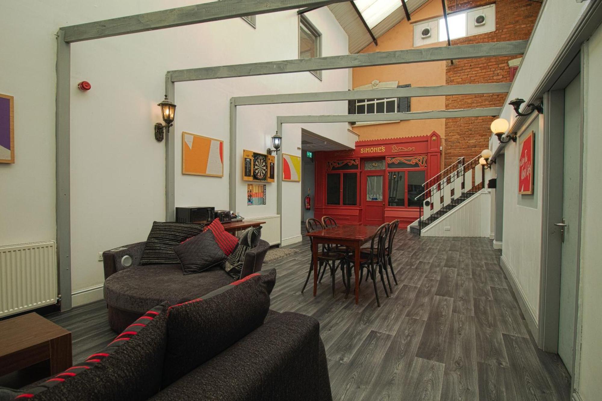 Oyo Hotel Clamart Сканторп Экстерьер фото