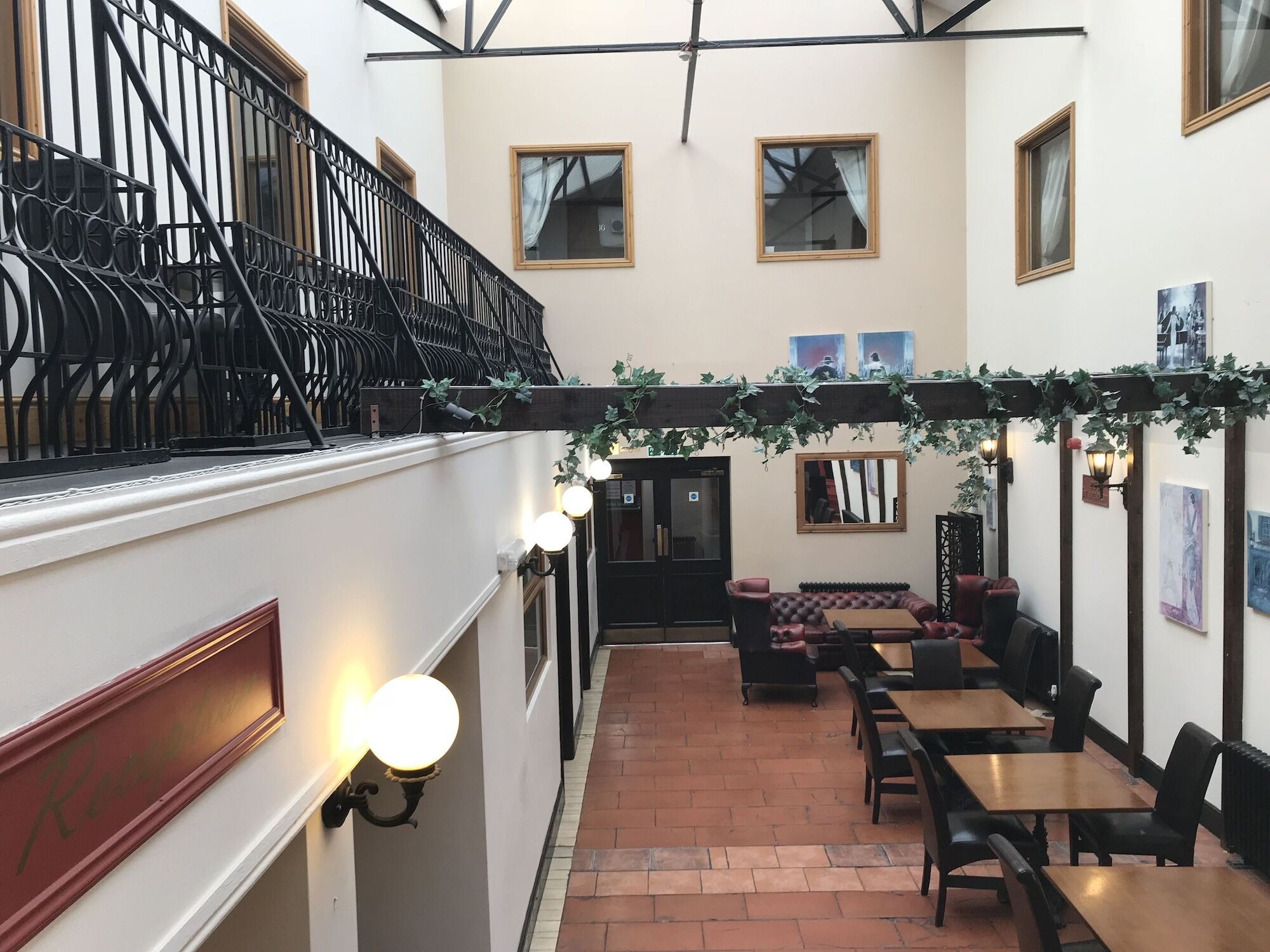 Oyo Hotel Clamart Сканторп Экстерьер фото
